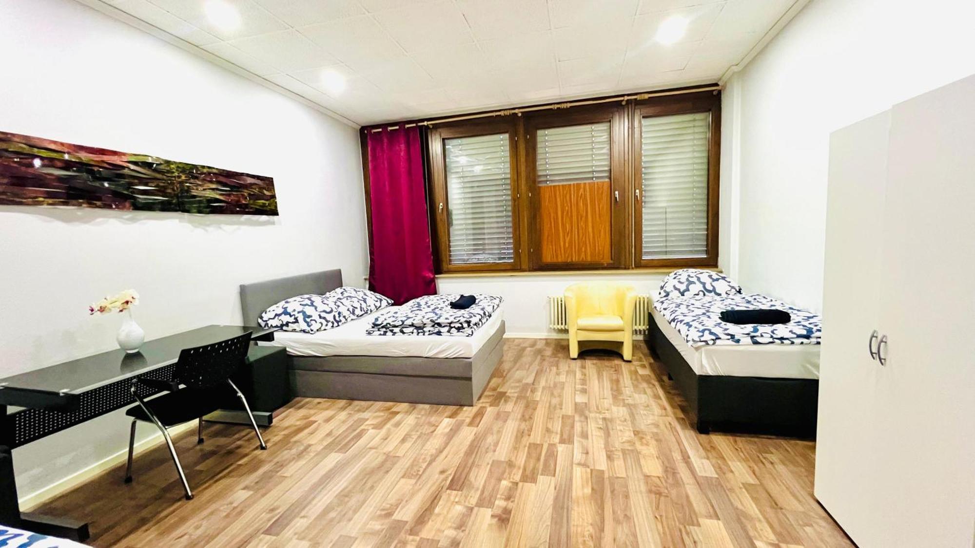 Garten Gaestehaus Леонберг Экстерьер фото